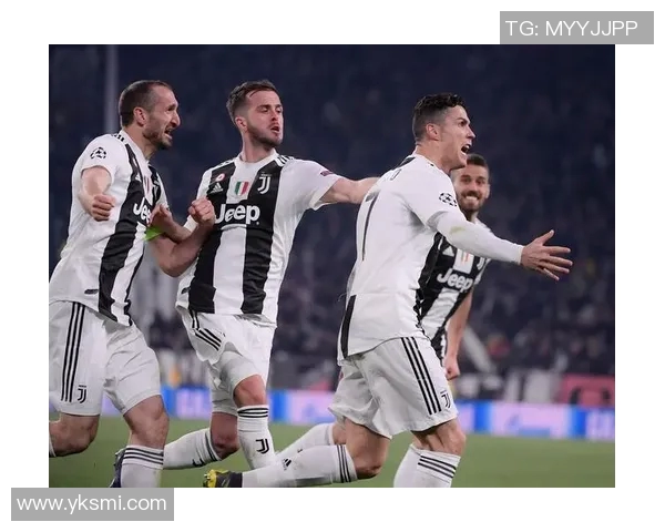 尤文图斯主场战胜AC米兰，C罗梅开二度展示超巨实力